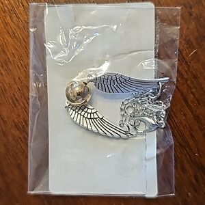 NWOT Harry Potter Snitch bracelet